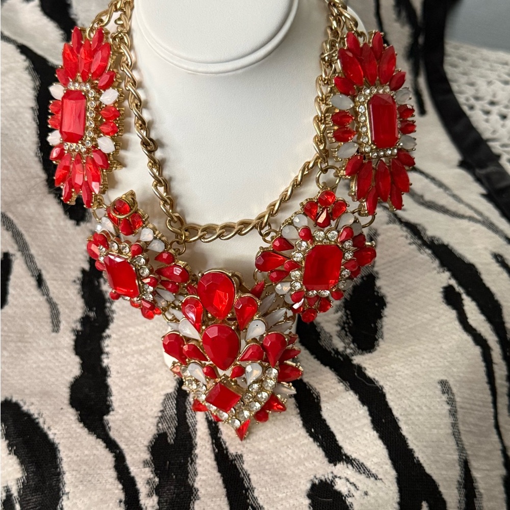 Elegant Red and Gold Statement Necklace